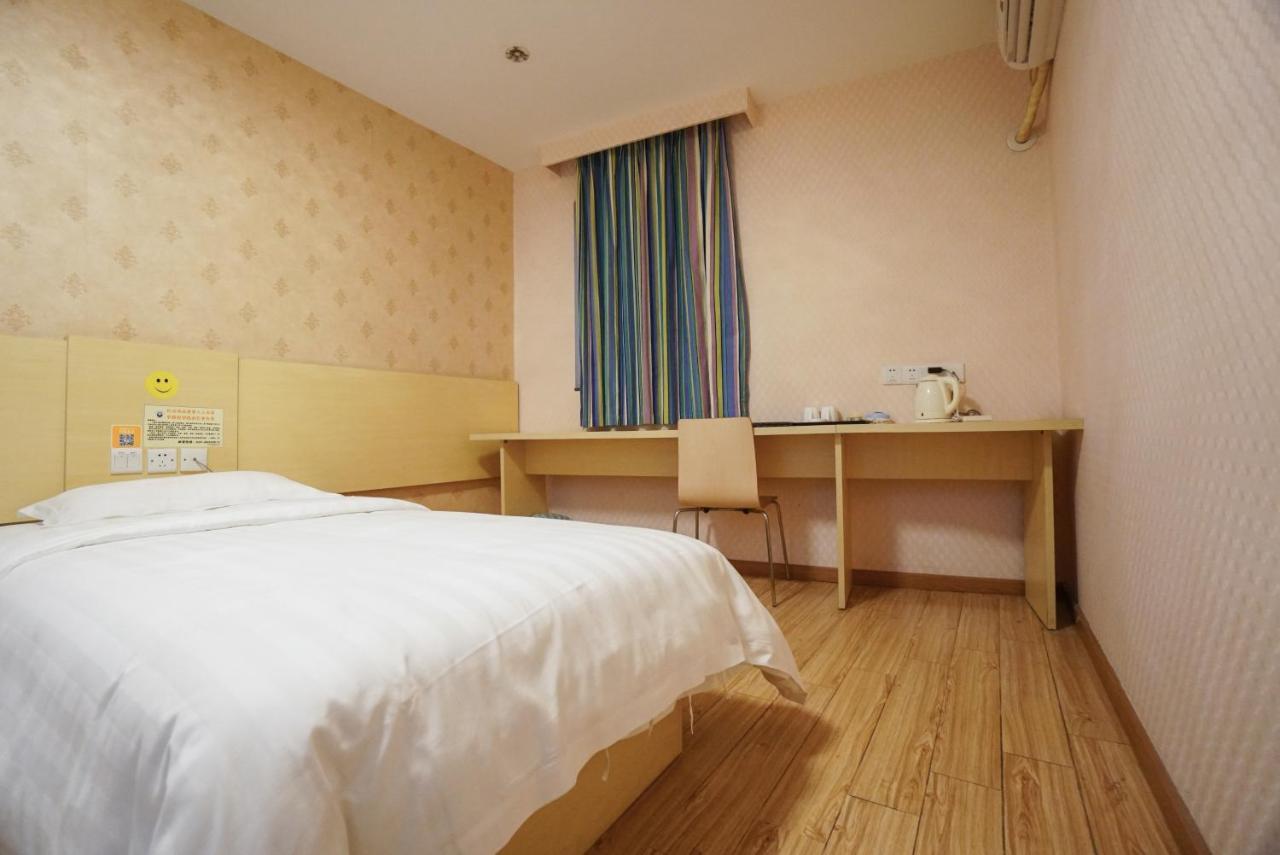 Jia Mei Xin Holiday Hotel Baiyun Airport Branch Cantón Exterior foto