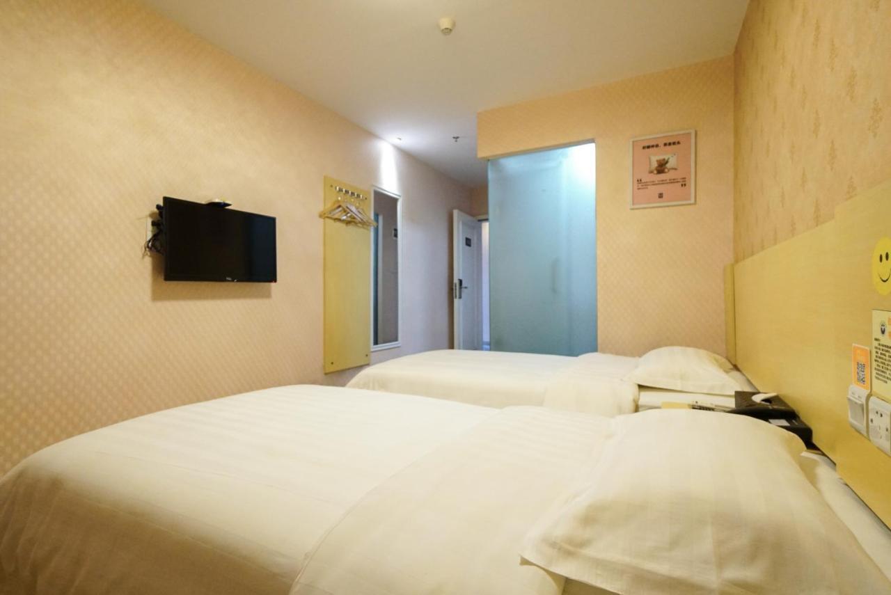 Jia Mei Xin Holiday Hotel Baiyun Airport Branch Cantón Exterior foto