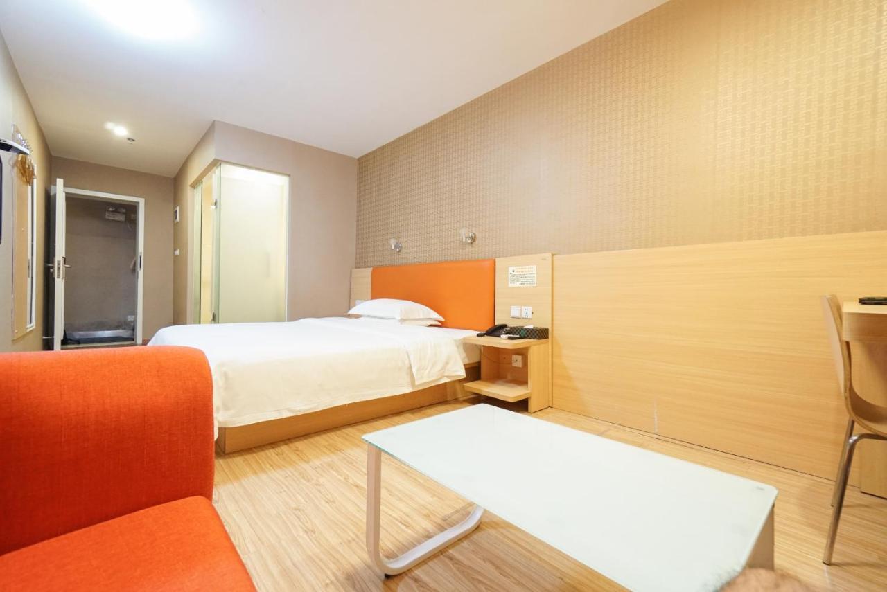 Jia Mei Xin Holiday Hotel Baiyun Airport Branch Cantón Exterior foto